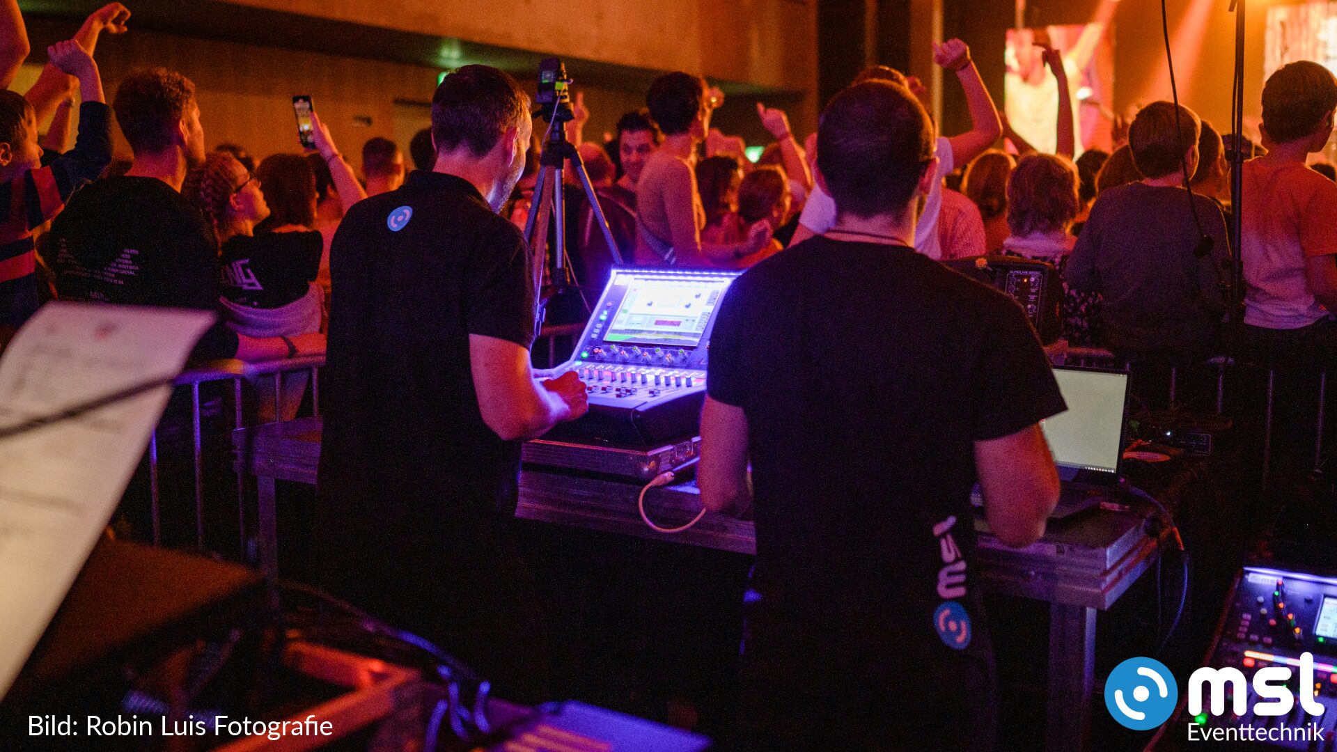 Allen&Heath dLive C1500 von MSL Eventtechnik im Einsatz an einem Konzert der Schweizer Band Stubete Gäng