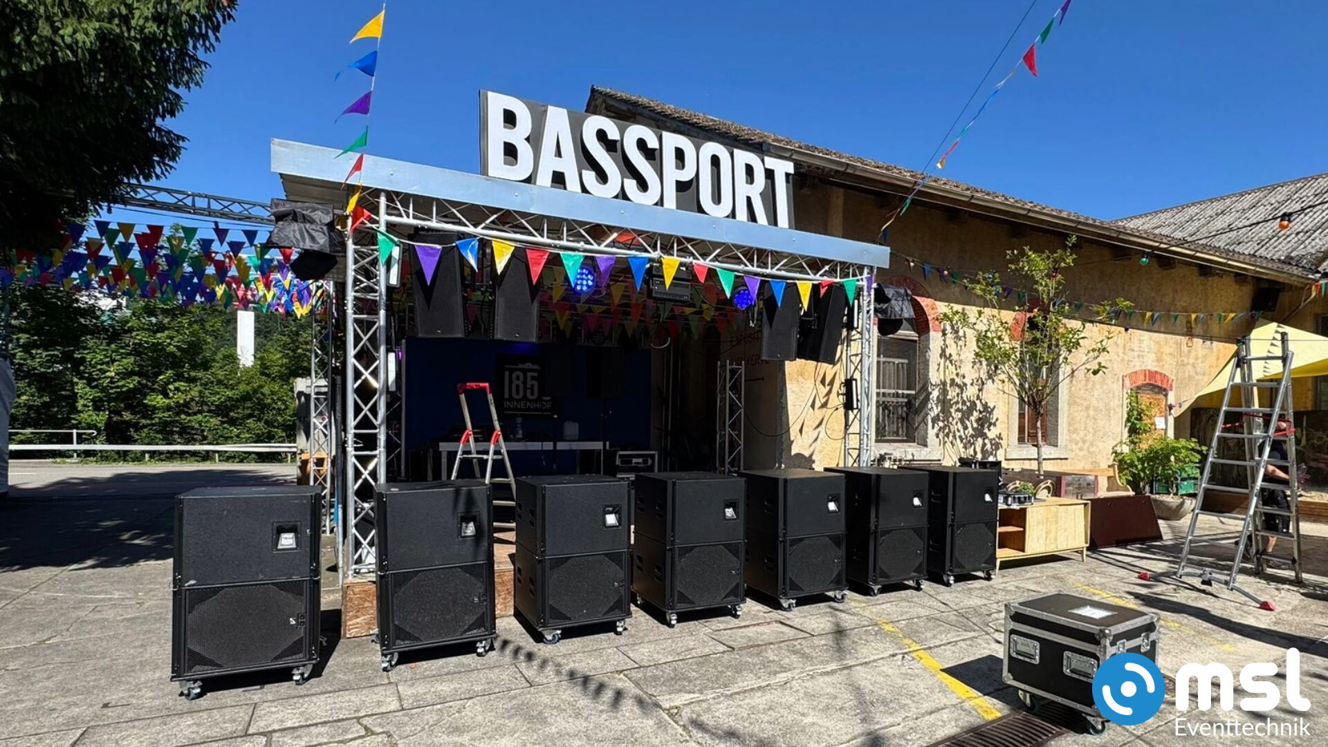 Subwoofer und Disco-Lautsprecher TX20 mieten bei MSL Eventtechnik, hier im Einsatz für Daydance Technoparty 